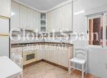 Wederverkoop - APPARTEMENT -
TORREVIEJA - Torrevieja