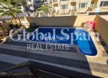 Wiederverkauf - VILLA -
ORIHUELA COSTA - VILLAMARTÍN