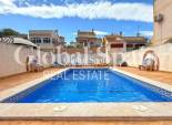 Venta - Semi separado -
ORIHUELA COSTA - LOS BALCONES - LOS ALTOS
