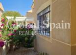 Revente - VILLA -
ORIHUELA - Inland