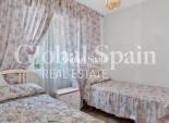 Odsprzedaż - DOM -
TORREVIEJA - 