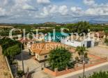 Resale - VILLA -
ORIHUELA - La Matanza