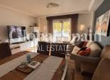 Wederverkoop - APPARTEMENT -
TORREVIEJA - Torrevieja