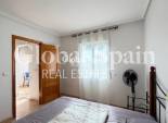 Revente - APPARTEMENT -
TORREVIEJA - Playa del Cura