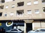 Wederverkoop - APPARTEMENT -
TORREVIEJA - CASCO URBANO