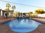 Wiederverkauf - VILLA -
TORREVIEJA - LOS BALCONES - LOS ALTOS