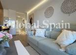 Revente - APPARTEMENT -
TORREVIEJA - Punta Prima