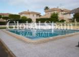 Wiederverkauf - VILLA -
PLAYA FLAMENCA - Costa Blanca