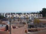 Revente - VILLA -
VILLAMARTÍN - Costa Blanca