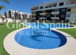 Revente - APPARTEMENT -
ORIHUELA COSTA - VILLAMARTÍN