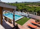 Resale - HOUSE -
ORIHUELA