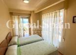Wederverkoop - APPARTEMENT -
TORREVIEJA - Miramar - Torre Del Moro