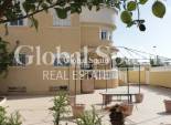 Odsprzedaż - WILLA  -
TORREVIEJA - 
