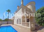 Wiederverkauf - VILLA -
CABO ROIG - Costa Blanca