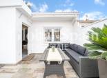 Wederverkoop - APPARTEMENT -
TORREVIEJA - Torreta
