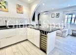 Resale - VILLA -
VILLAMARTÍN - Costa Blanca
