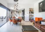 Resale - VILLA -
ROJALES