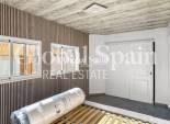 Wederverkoop - APPARTEMENT -
TORREVIEJA - Torrevieja