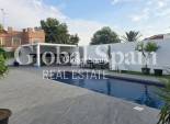 Resale - VILLA -
ROJALES - Inland