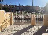 Resale - HOUSE -
TORREVIEJA - Zona Los Frutales
