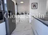Wederverkoop - VILLA -
VILLAMARTÍN - Costa Blanca