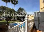 Wiederverkauf - VILLA -
TORREVIEJA - LOS BALCONES - LOS ALTOS