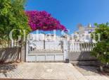 Venta - VILLA -
ROJALES - Centro de la Ciudad Quesada