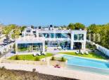 Resale - VILLA -
CABO ROIG - Costa Blanca