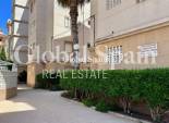 Resale - APARTMENT -
TORREVIEJA - Habaneras