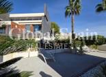 Resale - VILLA -
ORIHUELA COSTA - VILLAMARTÍN