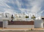 Odsprzedaż - WILLA  -
ORIHUELA COSTA - 