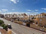 Resale - HOUSE -
ROJALES - Inland