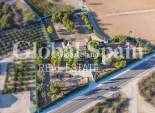 Resale - VILLA -
ORIHUELA