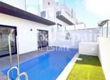 Resale - VILLA -
VILLAMARTÍN - Costa Blanca