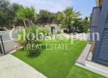 Resale - VILLA -
ORIHUELA COSTA - La Regia