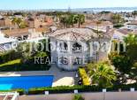 Wiederverkauf - VILLA -
TORREVIEJA - La Siesta