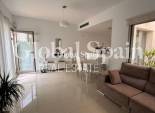 Resale - HOUSE -
TORREVIEJA - Punta Prima