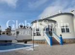 Revente - VILLA -
ROJALES - Inland