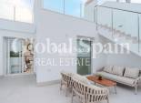 Neubau - VILLA -
LOS ALCÁZARES