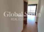 Wederverkoop - APPARTEMENT -
TORREVIEJA - Puerto