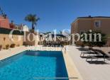 Venta - Casa unifamiliar -
ORIHUELA COSTA - Costa Blanca Sur