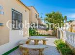 Resale - House -
TORREVIEJA - La Siesta