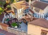Wiederverkauf - VILLA -
TORREVIEJA - LOS BALCONES - LOS ALTOS