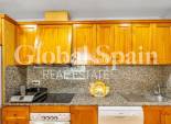Resale - APARTMENT -
TORREVIEJA - Paseo maritimo