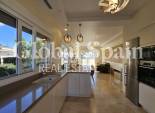 Revente - VILLA -
LA ZENIA - Costa Blanca