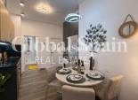 Wiederverkauf - WOHNUNG -
TORREVIEJA - Torrevieja
