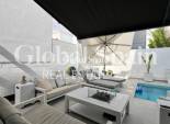 Resale - VILLA -
ORIHUELA COSTA - VILLAMARTÍN