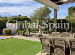 Wiederverkauf - VILLA -
PERALEJA GOLF - Inland