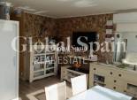 Wederverkoop - APPARTEMENT -
TORREVIEJA - Torrevieja