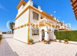 Venta - CASA -
TORREVIEJA - El limonar